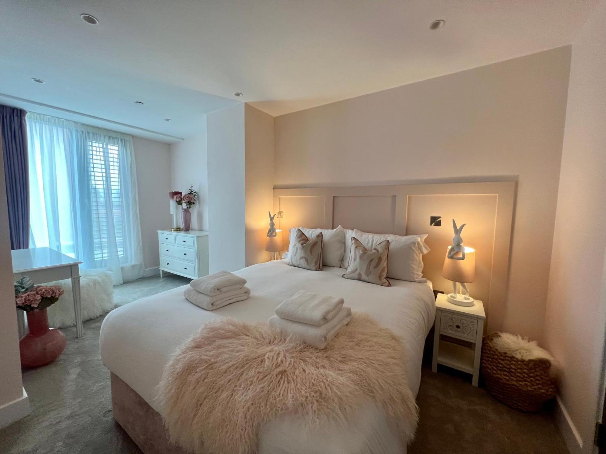 The Pink Palace At Ryedale House York Bagian luar foto