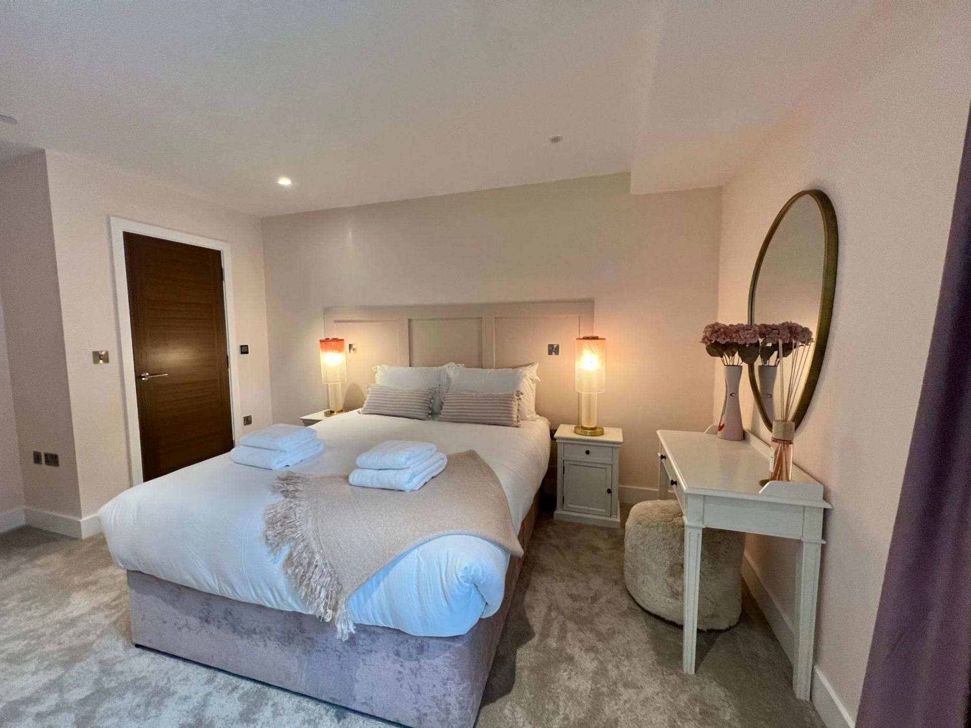 The Pink Palace At Ryedale House York Bagian luar foto